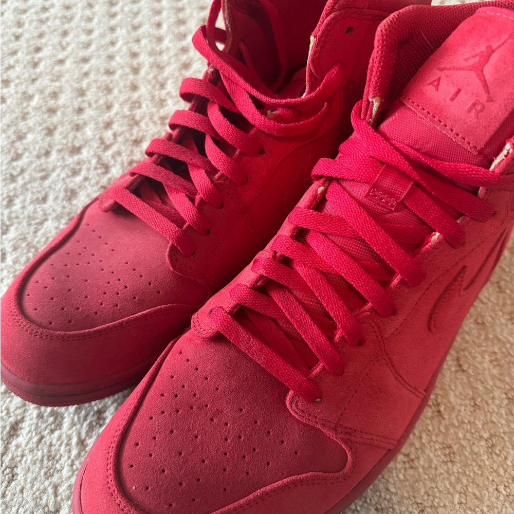 Jordan 1 hi university red suede Sneakers